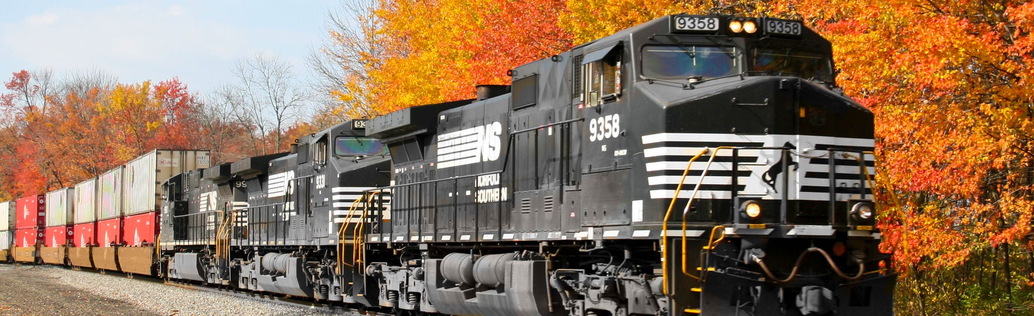 double stacked Intermodal Fall train